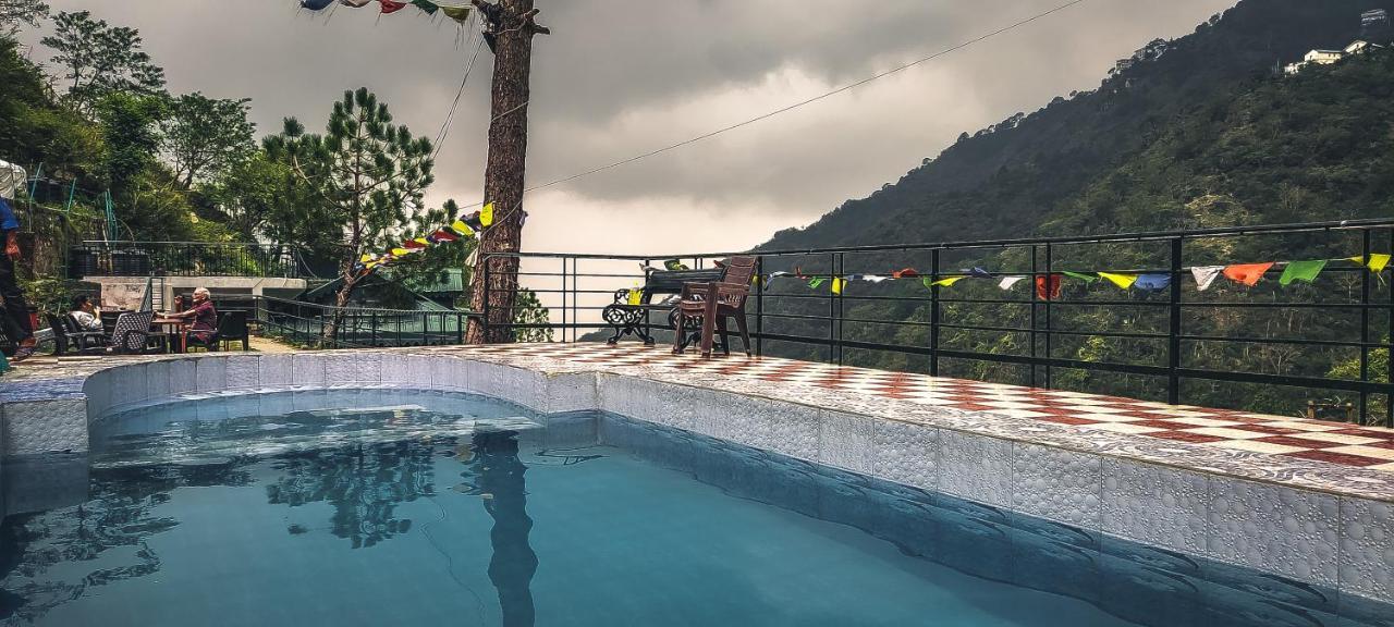 Safarmaina Resort Kasauli Buitenkant foto