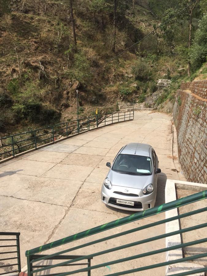 Safarmaina Resort Kasauli Buitenkant foto