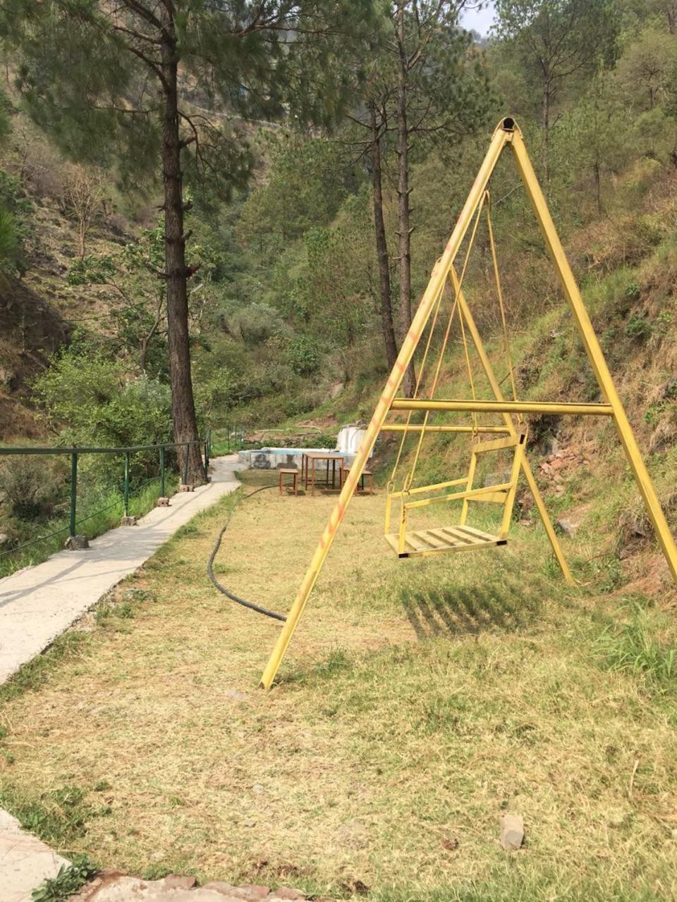 Safarmaina Resort Kasauli Buitenkant foto