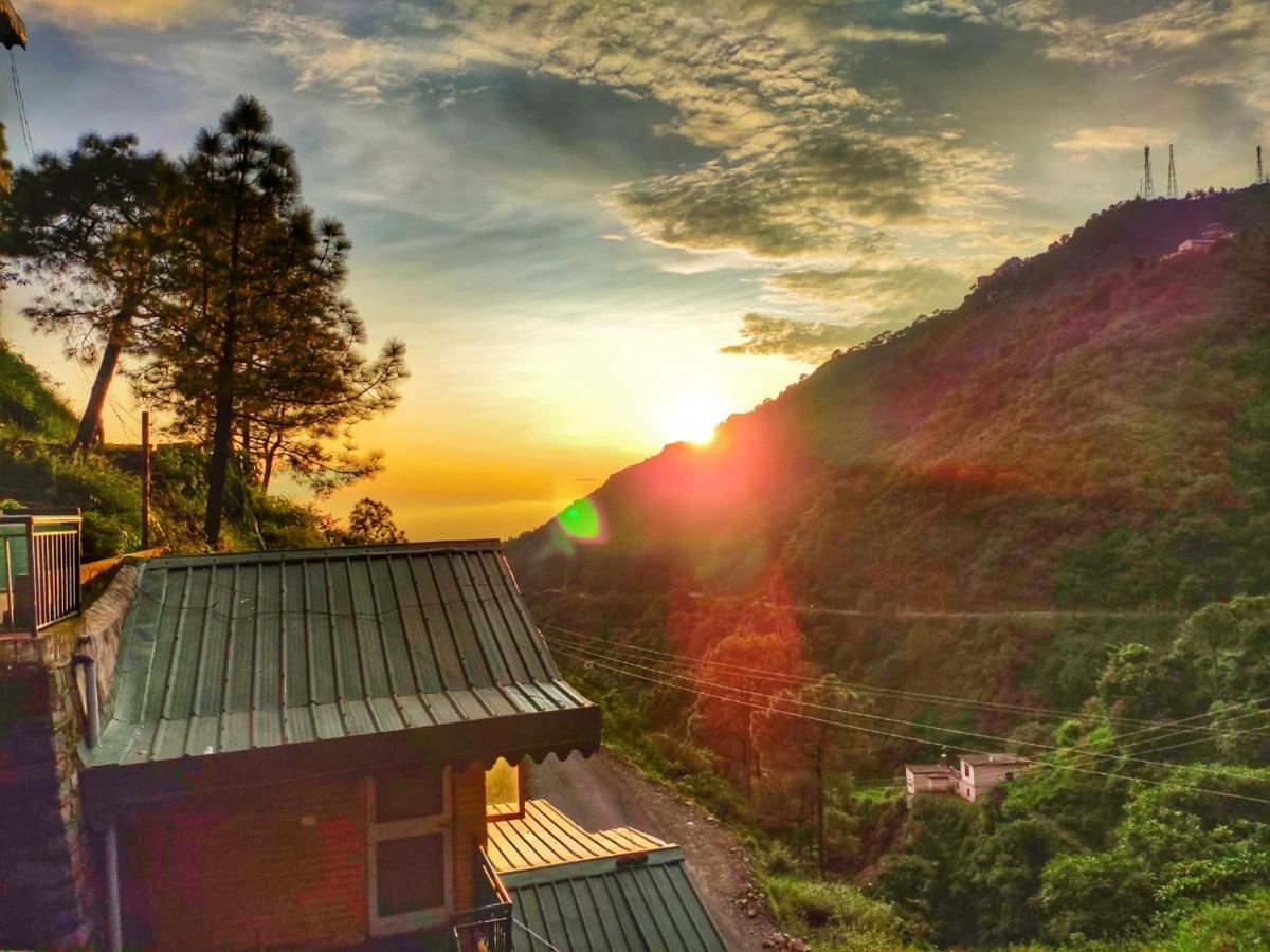 Safarmaina Resort Kasauli Buitenkant foto