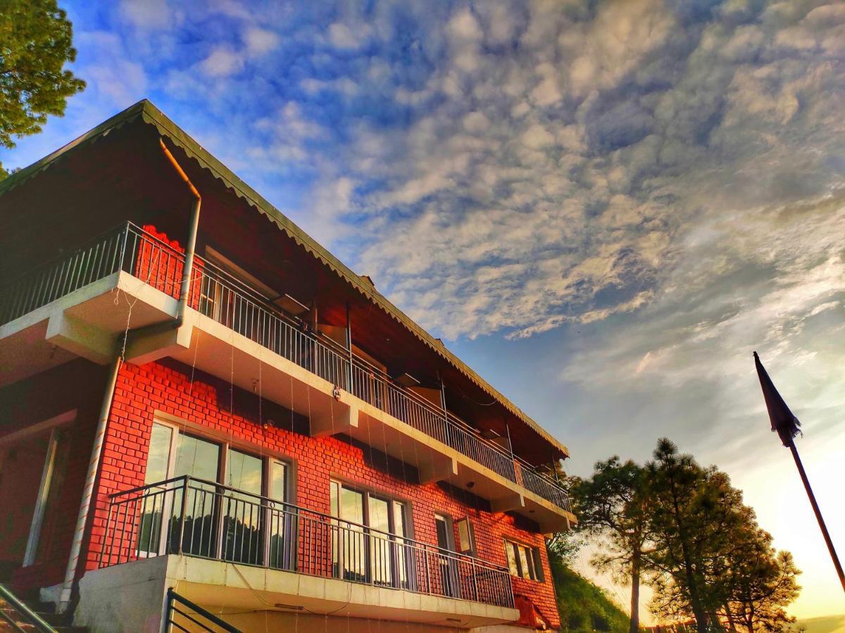 Safarmaina Resort Kasauli Buitenkant foto
