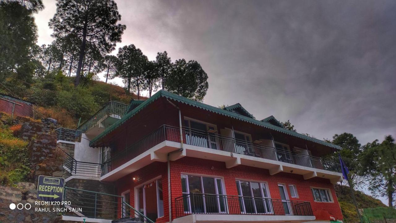 Safarmaina Resort Kasauli Buitenkant foto